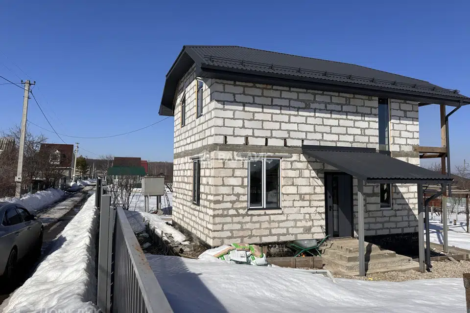 Продаётся 2-этажный дом, 120 м²