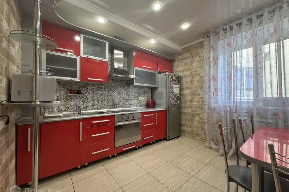 Продаётся 3-комнатная квартира, 74.8 м²