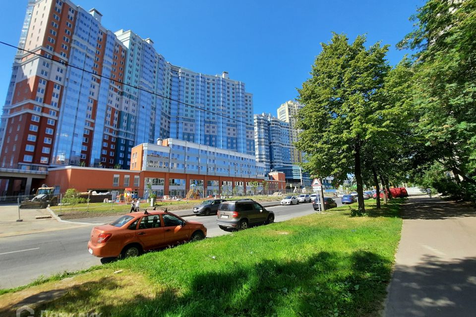 Продаётся 1-комнатная квартира, 43.7 м²