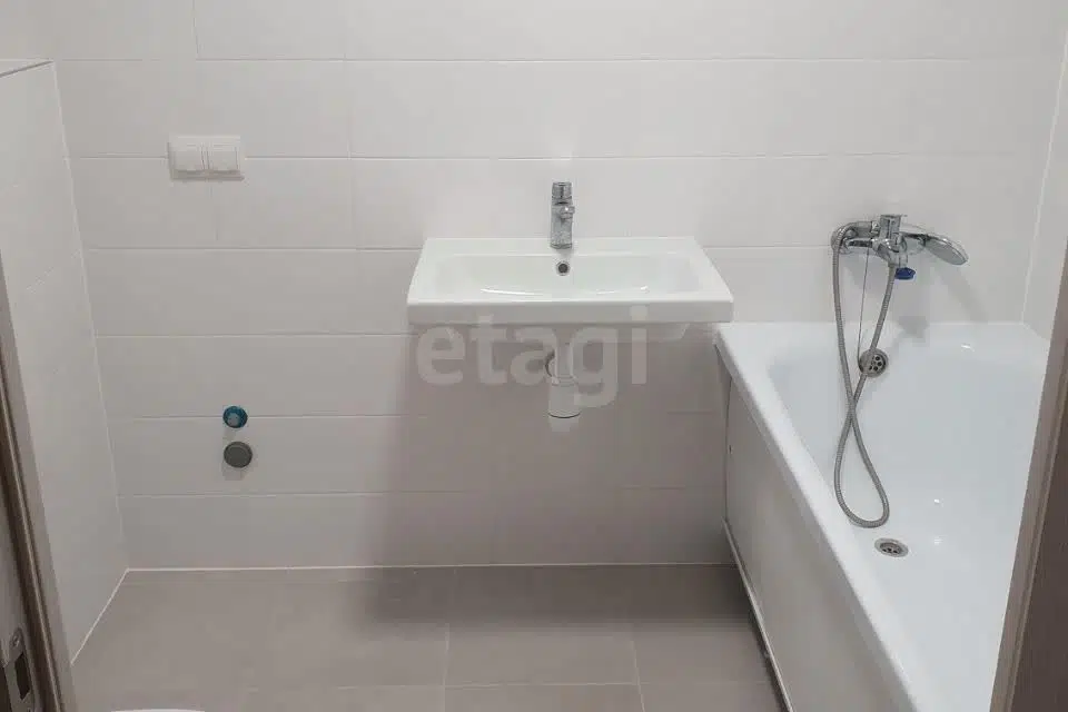 Продаётся 2-комнатная квартира, 63 м²