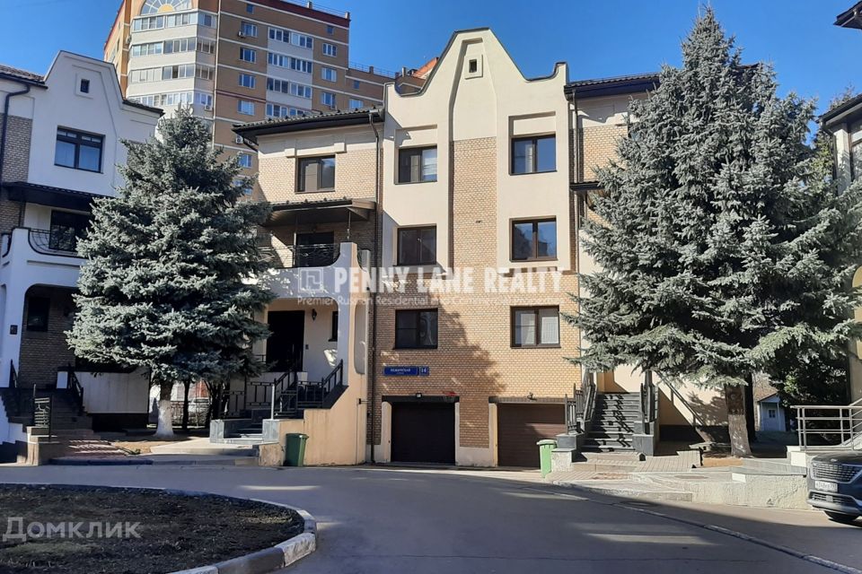 Сдаётся 7-комнатная квартира, 332 м²