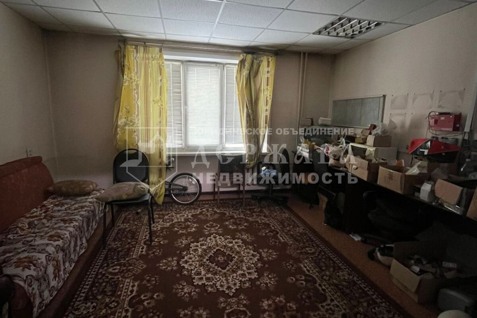 Продаётся 3-комнатная квартира, 64.8 м²