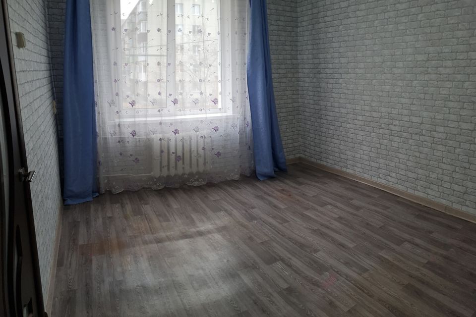 Продаётся 2 комнаты в 4-комн. квартире, 67.2 м²