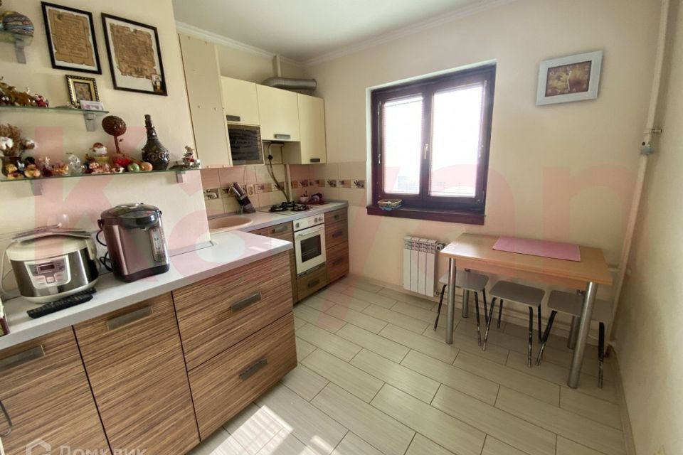 Сдаётся 2-комнатная квартира, 56 м²