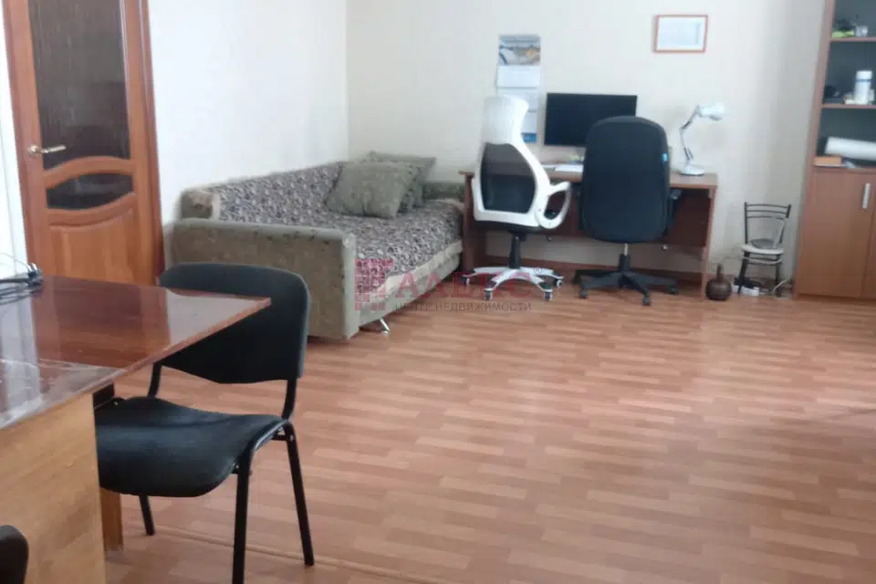 Продаётся 1-комнатная квартира, 62 м²