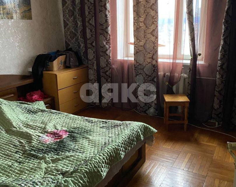 Продаётся 5-комнатная квартира, 90 м²