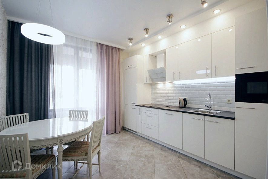 Сдаётся 2-комнатная квартира, 70 м²