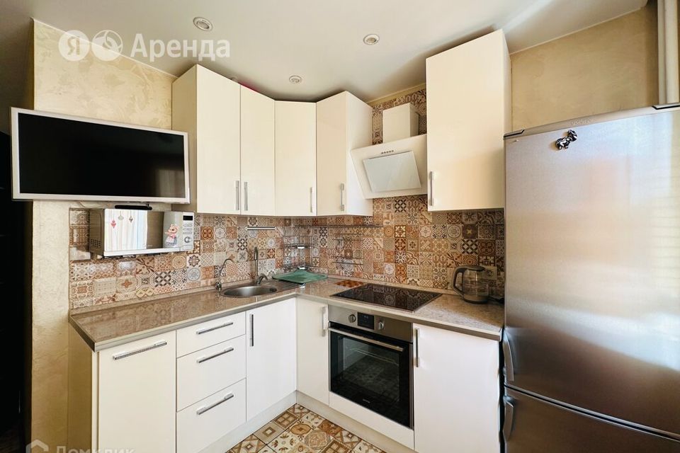 Сдаётся 1-комнатная квартира, 42 м²