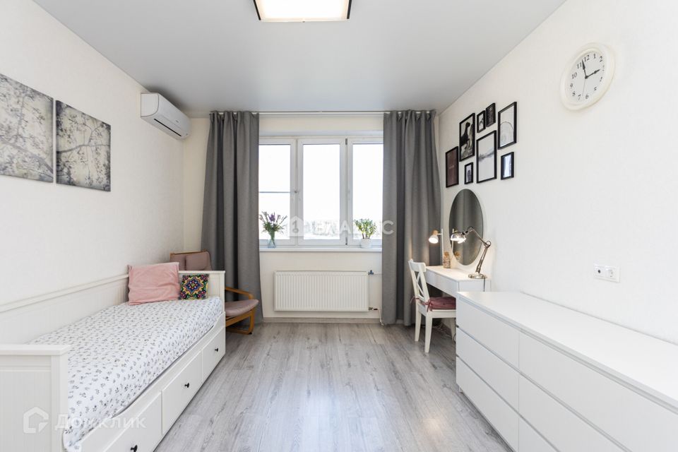 Продаётся 2-комнатная квартира, 70.4 м²