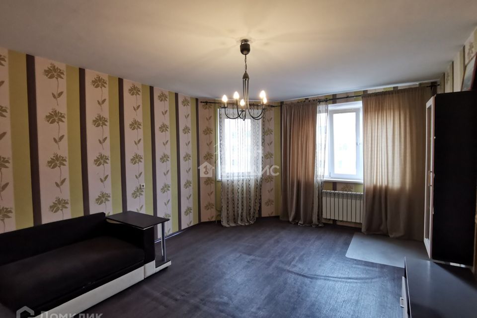 Продаётся 1-комнатная квартира, 42 м²