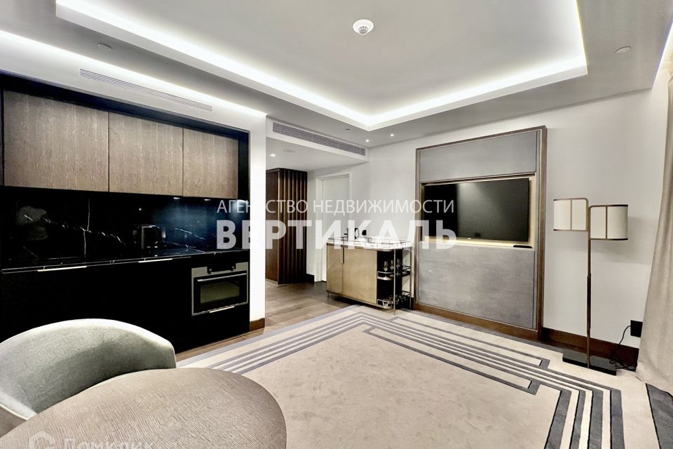 Сдаётся 2-комнатная квартира, 65 м²