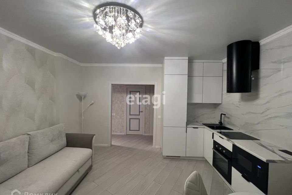 Продаётся 2-комнатная квартира, 63.6 м²