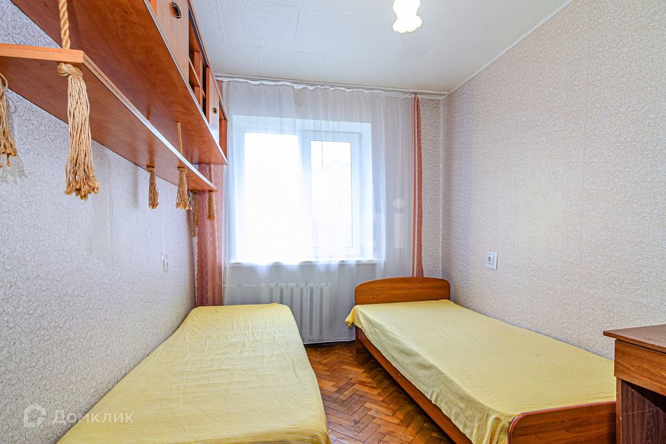 Продаётся 4-комнатная квартира, 64 м²