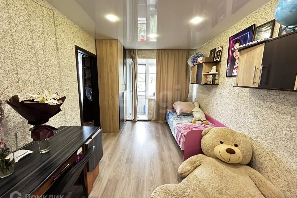 Продаётся 3-комнатная квартира, 54.7 м²