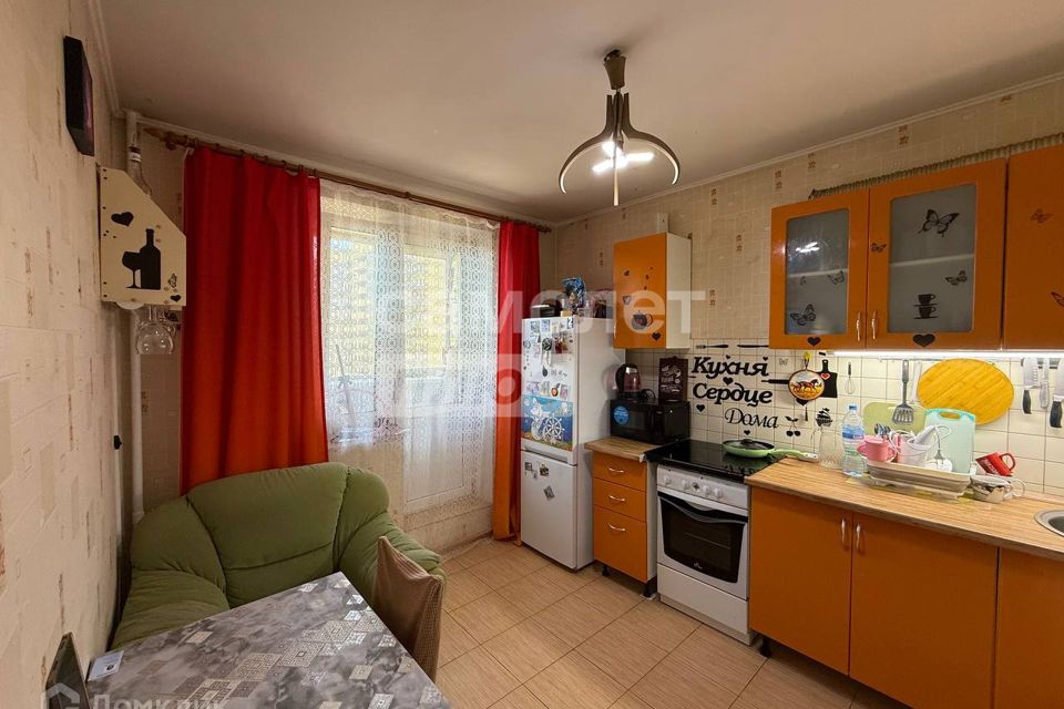 Продаётся 1-комнатная квартира, 37.6 м²