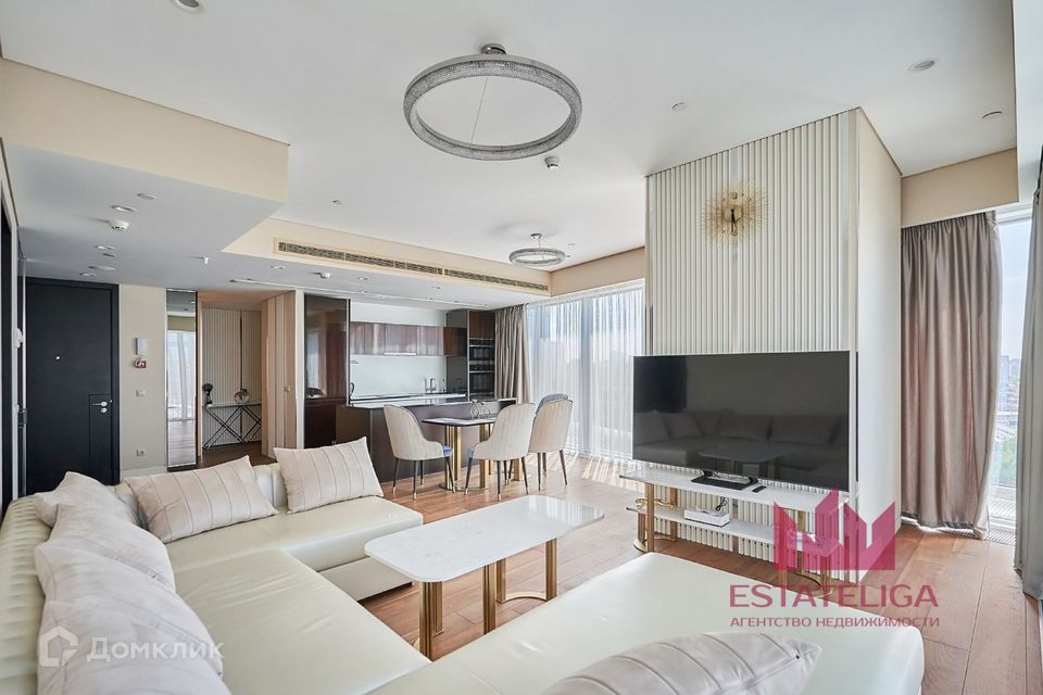 Продаётся 2-комнатная квартира, 110 м²