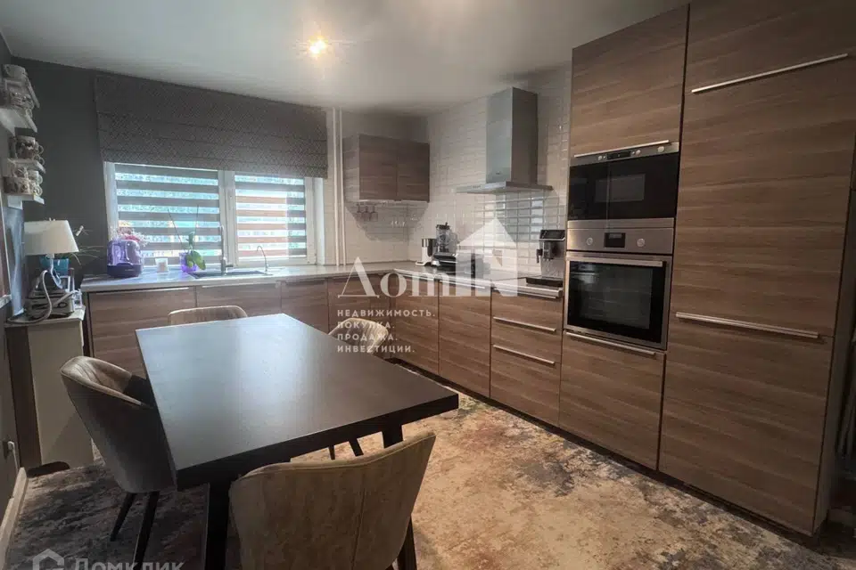 Продаётся 2-комнатная квартира, 57.2 м²