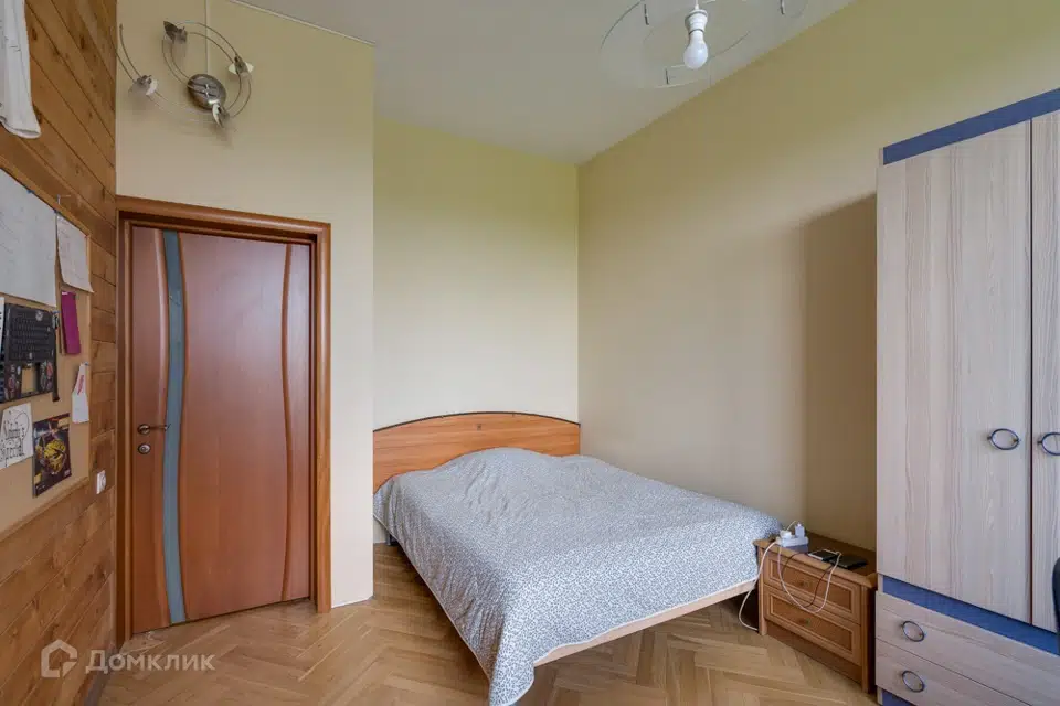 Продаётся 5-комнатная квартира, 250 м²