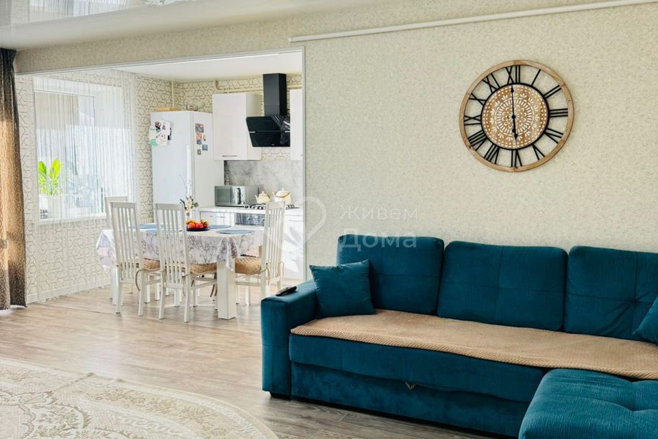 Продаётся 4-комнатная квартира, 72.1 м²