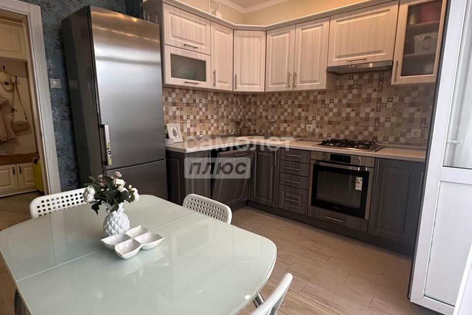 Продаётся 2-комнатная квартира, 62 м²