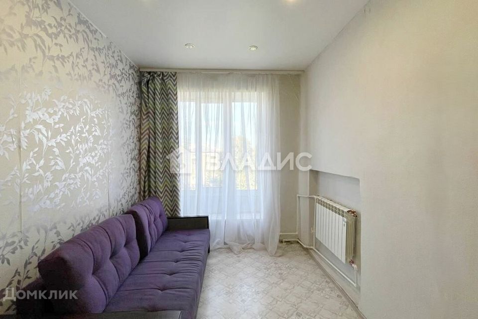 Продаётся комната в 9-комн. квартире, 172 м²