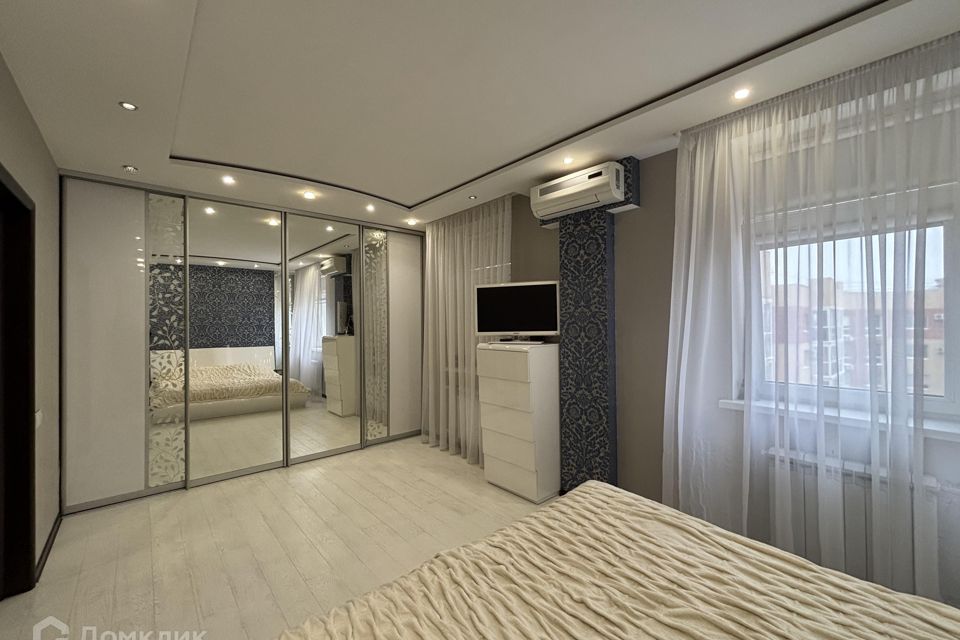 Продаётся 4-комнатная квартира, 128.4 м²