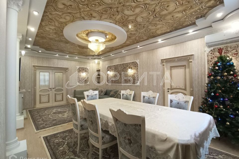 Продаётся 3-комнатная квартира, 129.4 м²