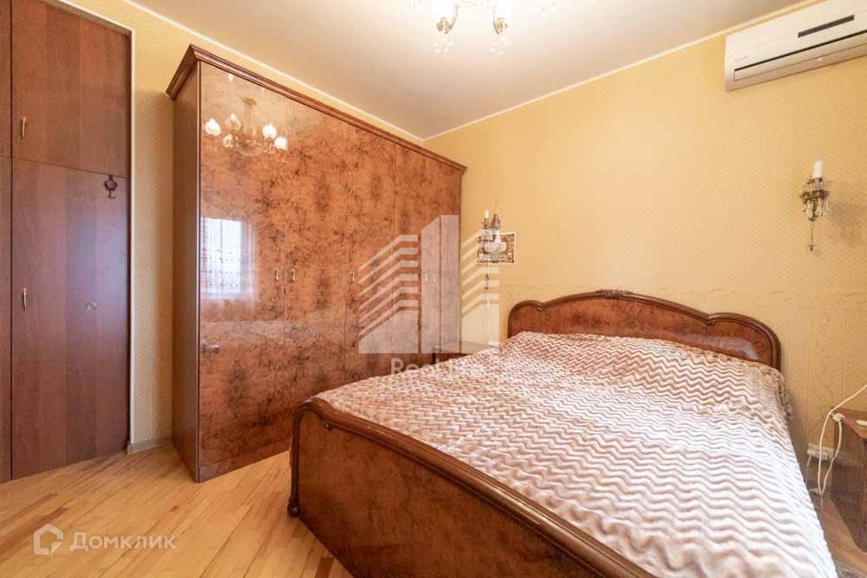 Продаётся 4-комнатная квартира, 90.8 м²