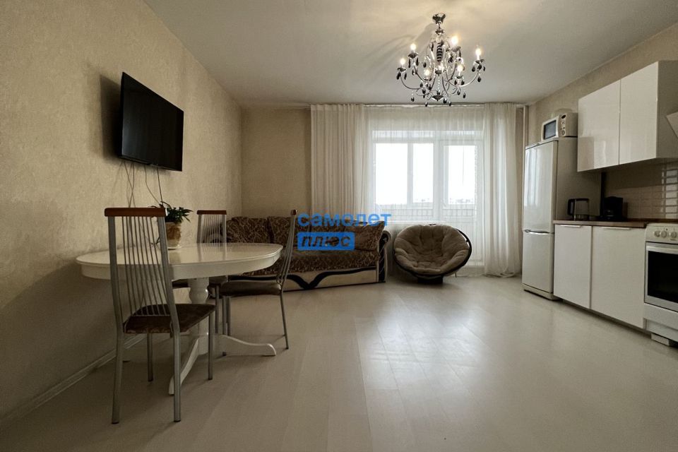 Продаётся 3-комнатная квартира, 97.8 м²