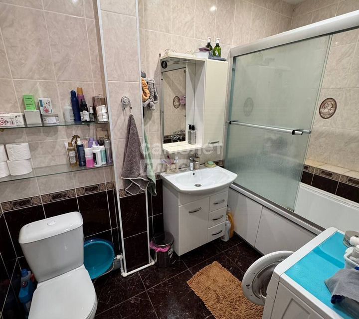 Продаётся 1-комнатная квартира, 67 м²