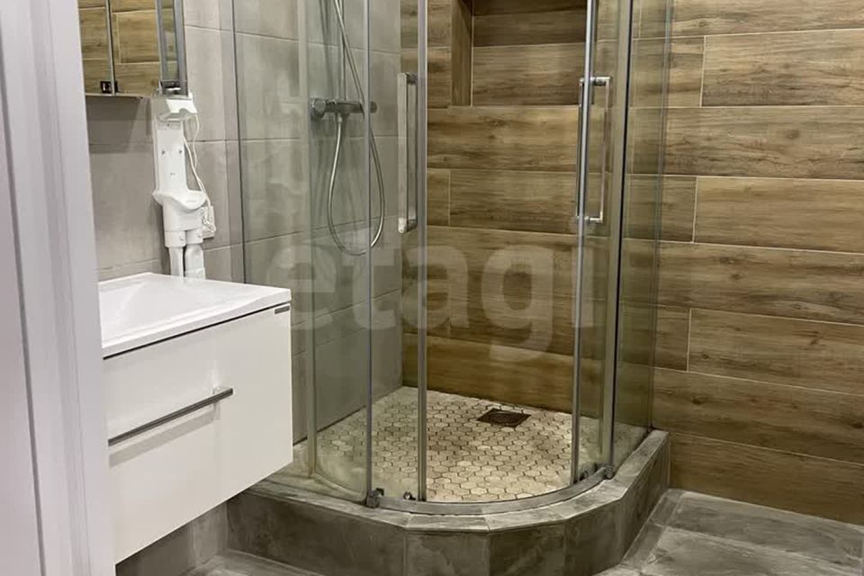 Продаётся 1-комнатная квартира, 42.4 м²