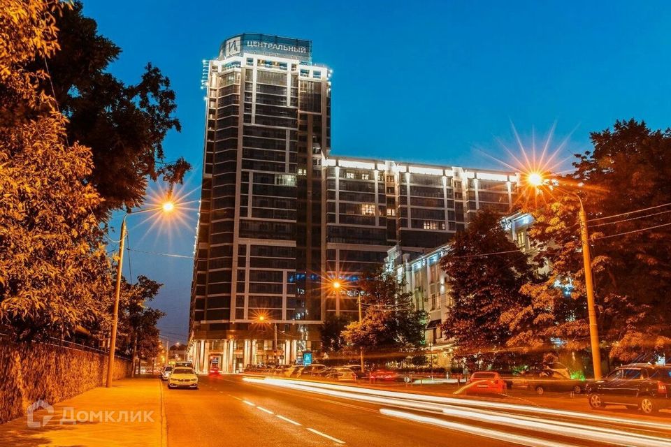 Продаётся 3-комнатная квартира, 117 м²