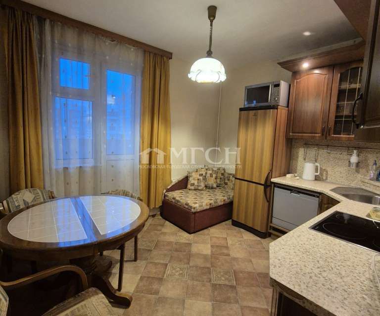 Сдаётся 1-комнатная квартира, 42 м²