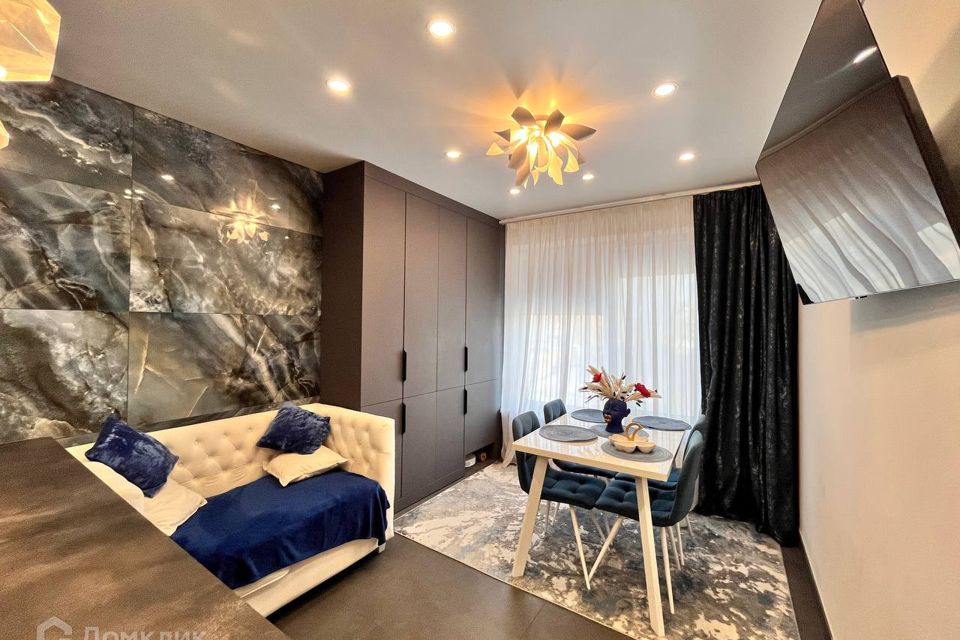 Продаётся 1-комнатная квартира, 41.7 м²