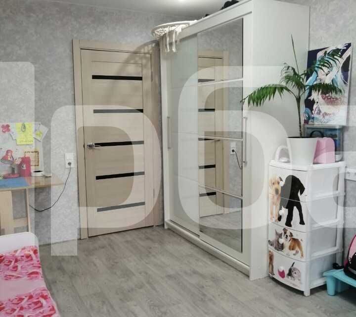 Продаётся 4-комнатная квартира, 80 м²