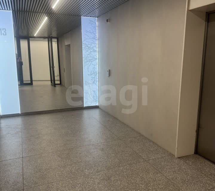 Продаётся 3-комнатная квартира, 105 м²