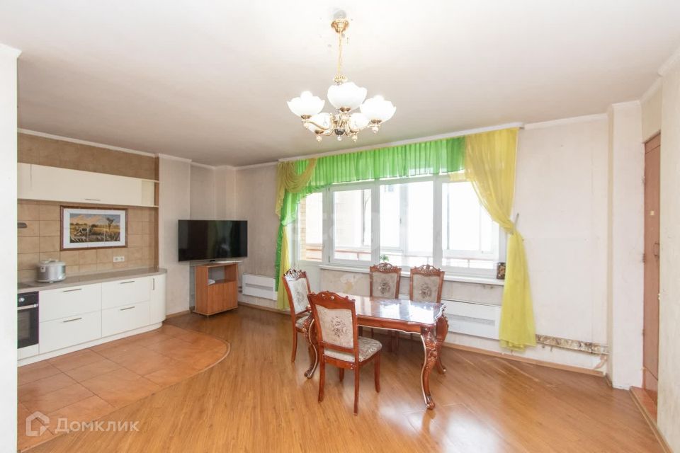 Продаётся 2-комнатная квартира, 87 м²