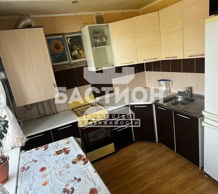 Продаётся 3-комнатная квартира, 57.8 м²