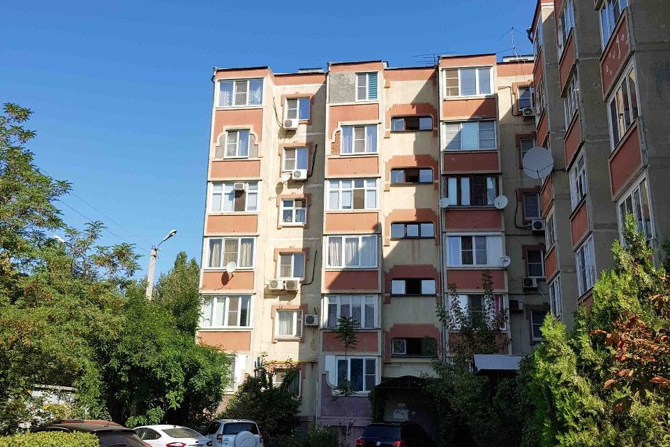 Продаётся 4-комнатная квартира, 136.4 м²