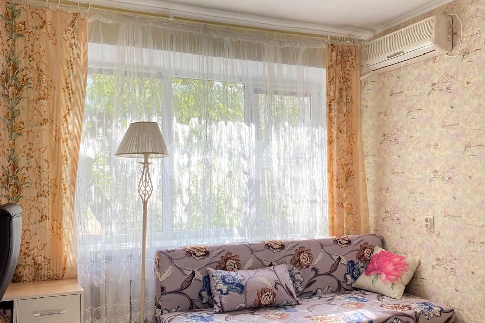 Продаётся 3-комнатная квартира, 59.2 м²