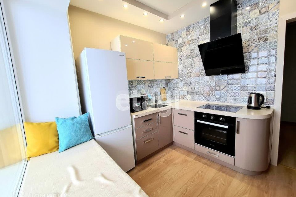 Продаётся 1-комнатная квартира, 47.6 м²