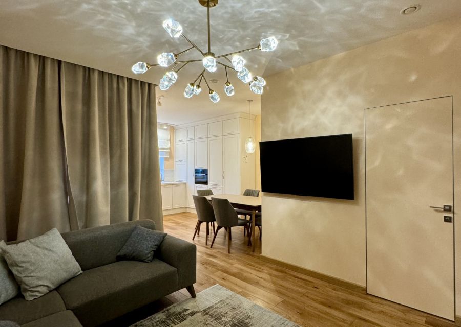 Продаётся 4-комнатная квартира, 130 м²