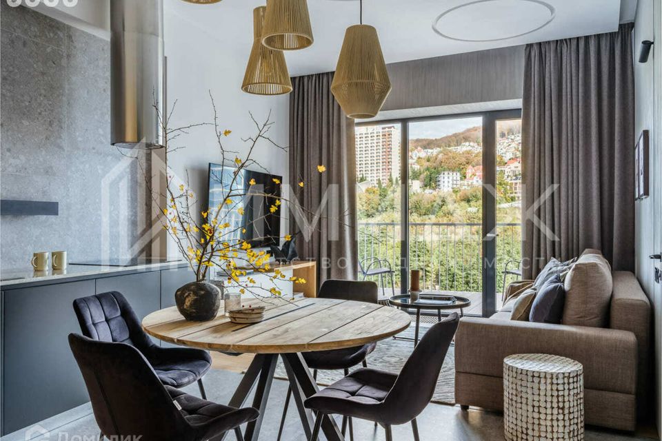 Продаётся 2-комнатная квартира, 112.9 м²
