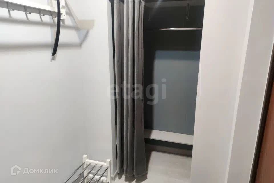 Продаётся 1-комнатная квартира, 51.7 м²