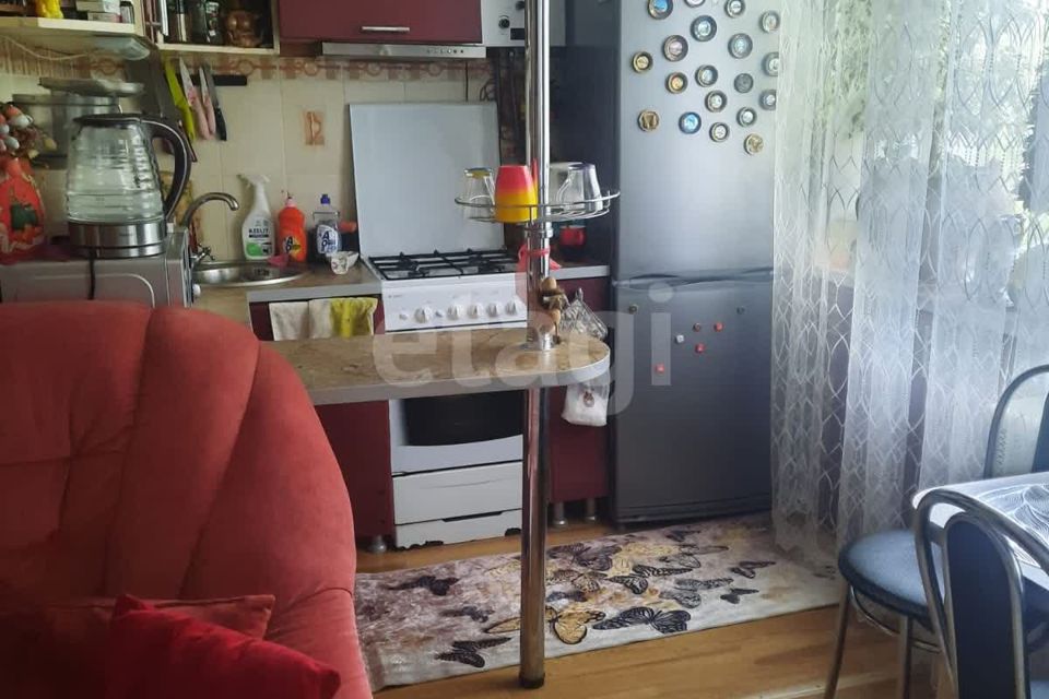 Продаётся 3-комнатная квартира, 50.2 м²