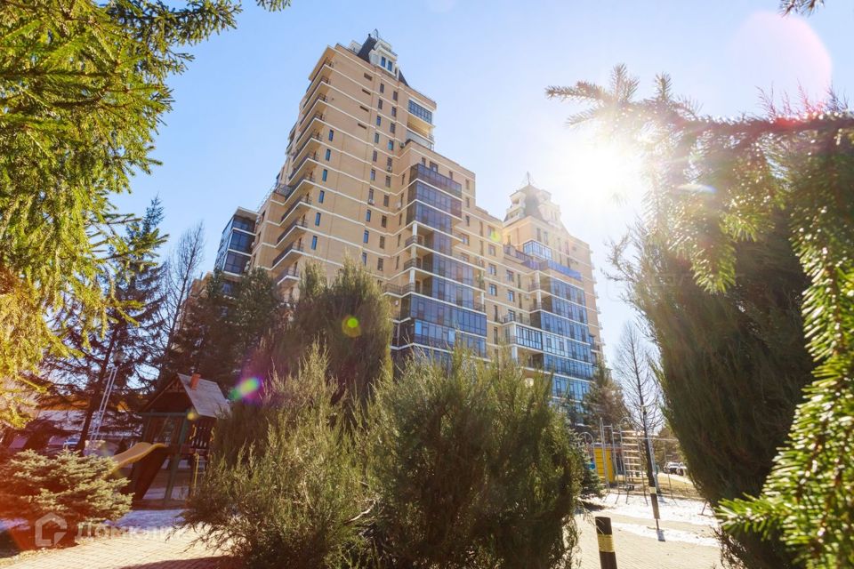 Продаётся 1-комнатная квартира, 65.6 м²