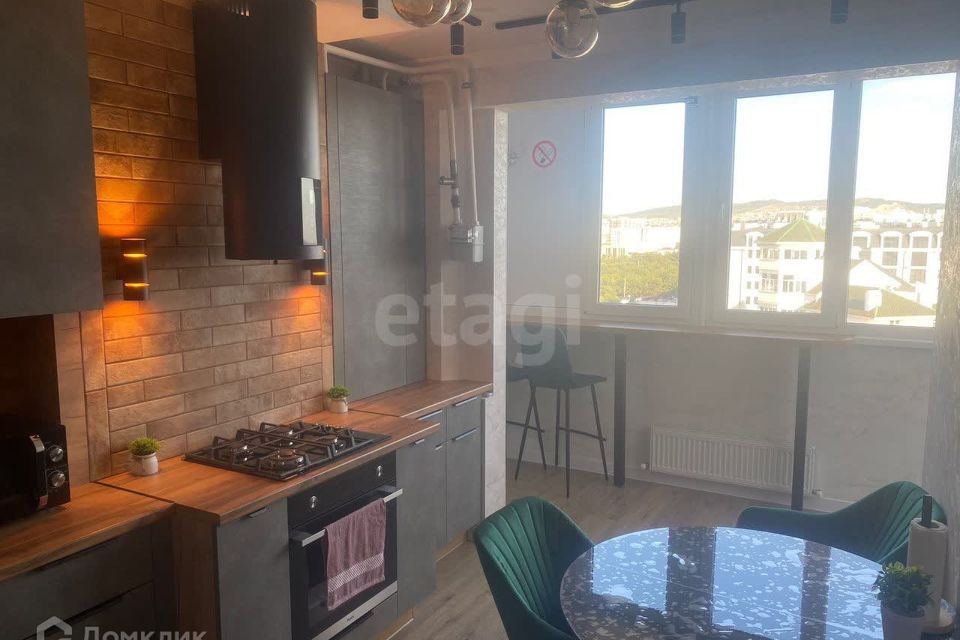 Продаётся 1-комнатная квартира, 46 м²