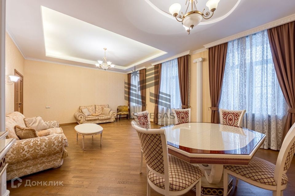 Сдаётся 4-комнатная квартира, 128 м²