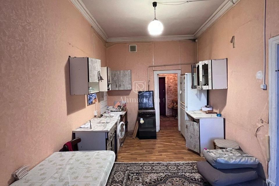 Продаётся 1-комнатная квартира, 70 м²
