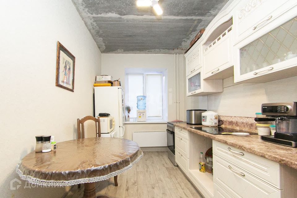 Продаётся 1-комнатная квартира, 42 м²